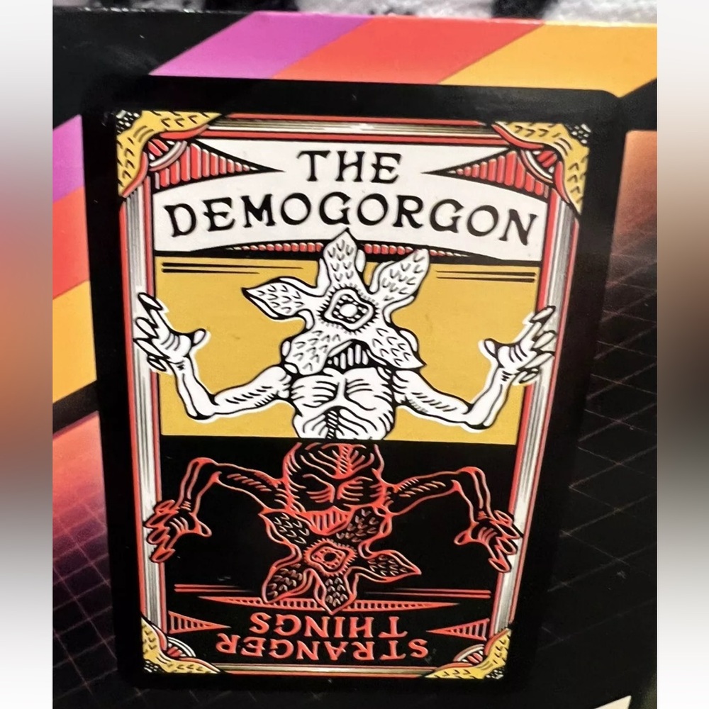 STRANGER THINGS DEMOGORGON PLUSH THROW. BRAND NEW. 46 INCH X 60 INCH